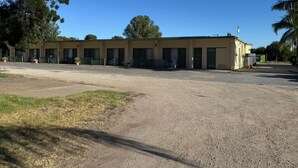 Exterior - Lzay river motor inn (Swan Hill)