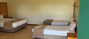 Lzay river motor inn