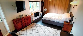 Cabin Lodge - Sleeps 4 - Country Views - Parking