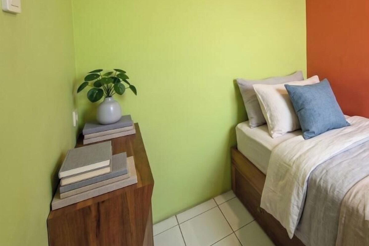 Single Room | Free WiFi