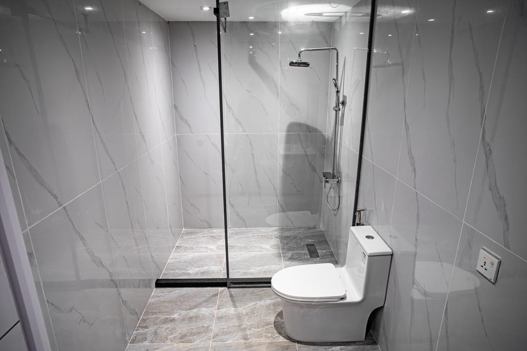 Presidential Suite, Balcony, Sea View | Bathroom | Shower, free toiletries, towels, soap