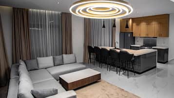 Presidential Suite, Balcony, Sea View | Living area