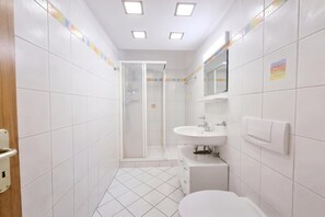 Bathroom - Il Nido Di Gurin 2 -Ski hike and trail Bosco Gurin, Bosco Gurin, Switzerland (Bosco Gurin)