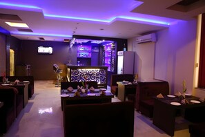 Unclassified image, 2 of 8, button - The Pearl Grand Hotel (Dehradun)