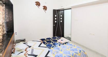 Lovely 2-bedroom apartment with AC in charming Solapur