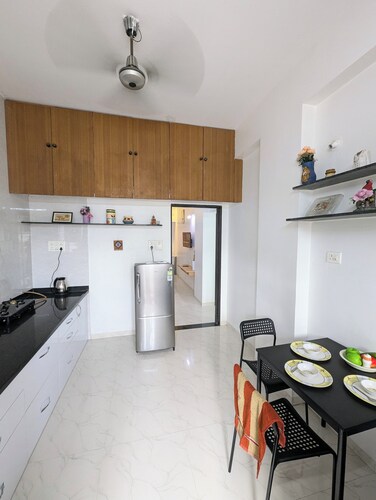Lovely 2-bedroom apartment with AC in charming Solapur