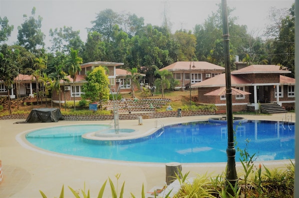 Pool - Shilpgram Heritage Resort (Sawantwadi)