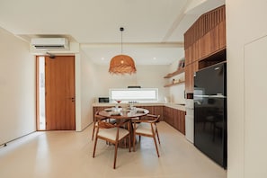 Dining room - Villa Binginzie by Betterplace (Bingin)