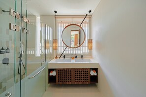 Bathroom - Villa Binginzie by Betterplace (Bingin)