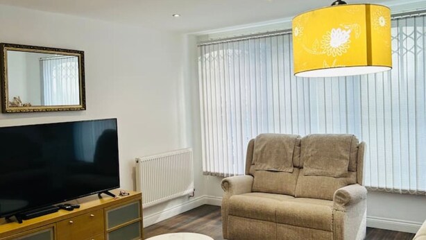 Room - 1-bed Apt Close to Town Centre Train Station (Northampton)