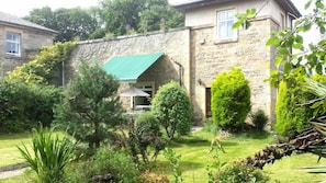 Exterior - Darwin Cottage Self Catering in Elgin (Elgin)