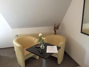 Unclassified image, 5 of 22, button - Hotel Wuelfers Gasthaus (Groß Ippener)