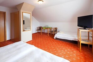 Unclassified image, 4 of 62, button - Hotel & Restaurant Ernst (Giesen)