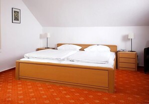 Unclassified image, 5 of 62, button - Hotel & Restaurant Ernst (Giesen)