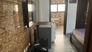 Unclassified image, 4 of 54, button - Larosa Executive Guest House (Kumasi)