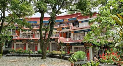 Samdupling Guest House