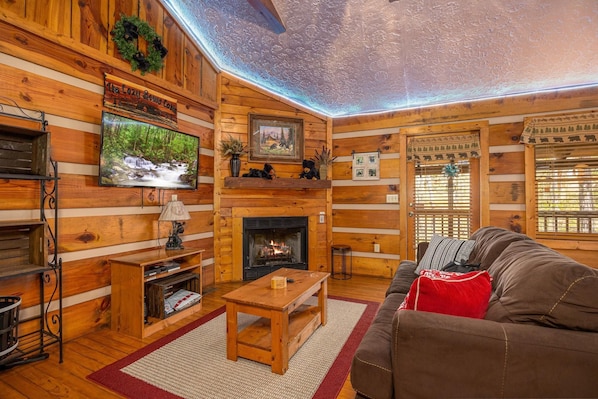 Room - Cozy Bears Cabin (Pigeon Forge)