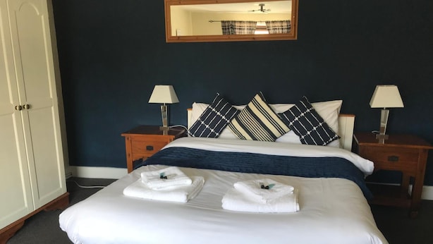 Room - The Chequers Inn (Darlington)