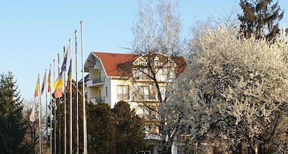 Hotel Everest