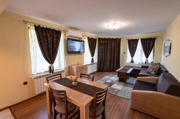 View from property - Family Hotel Preslav (Veliki Preslav)