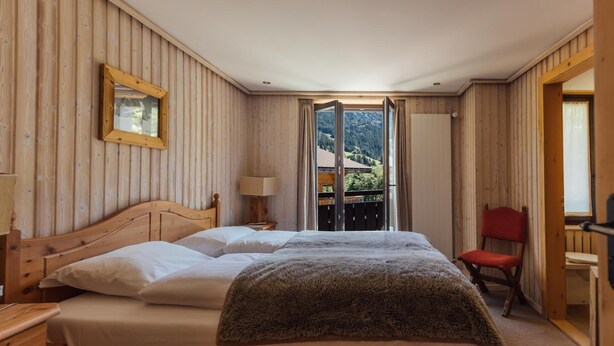 View from property - Hotel Sanetsch (Gsteig)