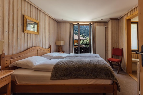 View from property - Hotel Sanetsch (Gsteig)