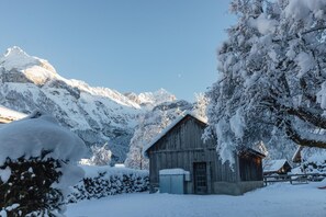 View from property - Hotel Sanetsch (Gsteig)