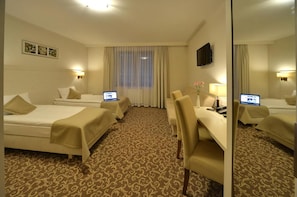 View from property - Hotel Camelot (Szczawno-Zdroj)