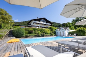 View from property - Hotel Garni Wurzer (Velden am Wörther See)