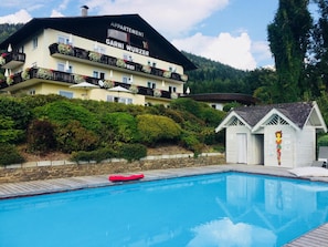 View from property - Hotel Garni Wurzer (Velden am Wörther See)