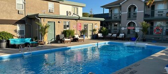 Lakeview Resort Motel