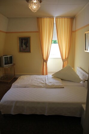 Unclassified image, 5 of 38, button - Hotel Waldfriede (Darmstadt)