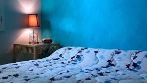 Room - Le Provenvßal (Aups)