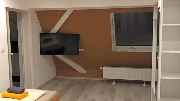 Room - Dionysos Traube (Rottweil)