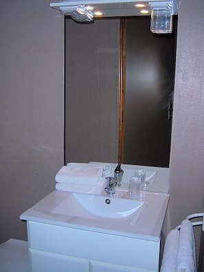 Room - Hotel Edelweiss (Magland)