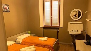Unclassified image, 3 of 18, button - Hotel Centrale (Cortemaggiore)