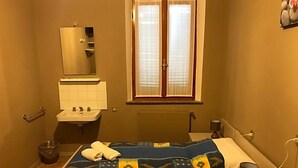 Unclassified image, 4 of 18, button - Hotel Centrale (Cortemaggiore)