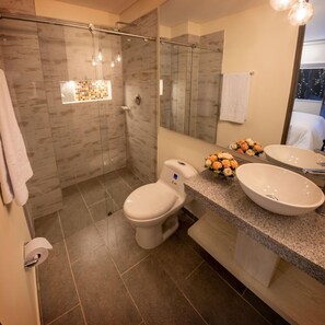Bathroom - Hotel Trugo (Armenia)