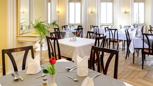 View from property - Hotel Kurhaus Bad Bocklet (Bad Bocklet)