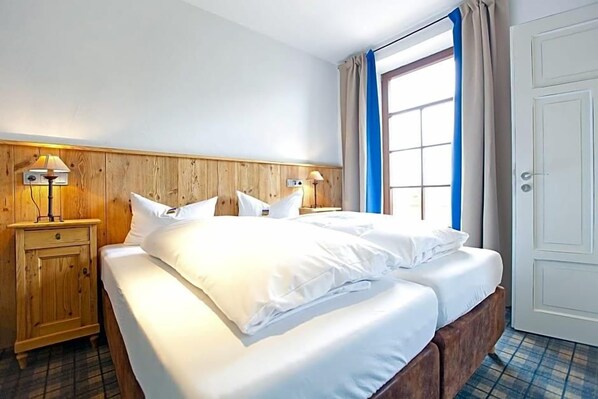Room - Die Post Landgasthof Aufkirchen (Berg)