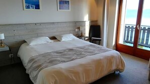Room - Hotel Le Lv Man (Saint-Gingolph)
