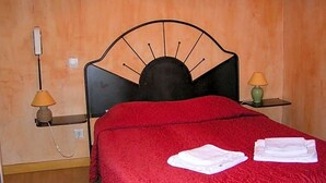 Unclassified image, 5 of 6, button - Hotel Des Sites (Salavas)