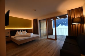 View from property - Hotel Tyrol (Valle di Casies)