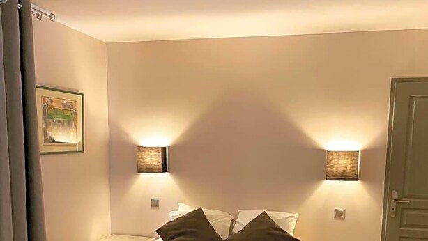 Room - Logis Du Champ De Mars (Puy-Saint-Martin)
