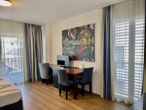 Unclassified image, 2 of 33, button - Hotel Swiss Bellevue (Kreuzlingen)