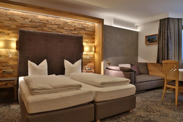 View from property - Aparthotel Acksteiner (Sankt Anton am Arlberg)