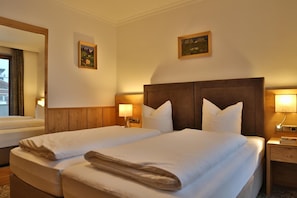 View from property - Aparthotel Acksteiner (Sankt Anton am Arlberg)