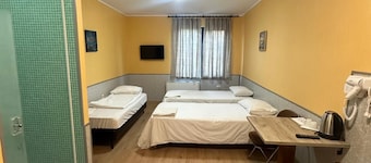Formula 1 Motel
