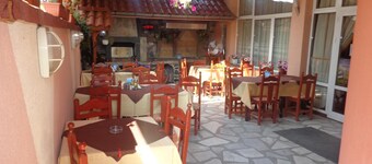 Kestenite Family Hotel