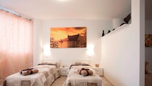 Unclassified image, 4 of 25, button - Residence Ferrucci (Prato)
